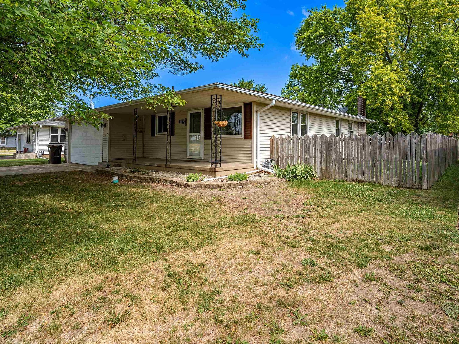102 E Helen St, Glasford, IL 61533 Zillow