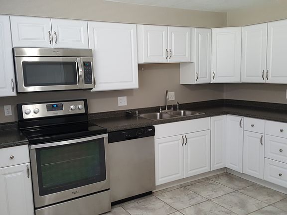 4th image of 133 S 18th Ave APT A