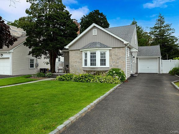 4th image of 10 Woodland Avenue