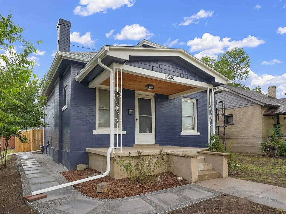 2300 S Cherokee St
