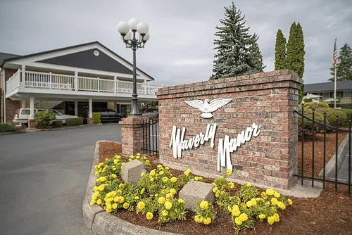 Waverly Manor Apartments Photo 1