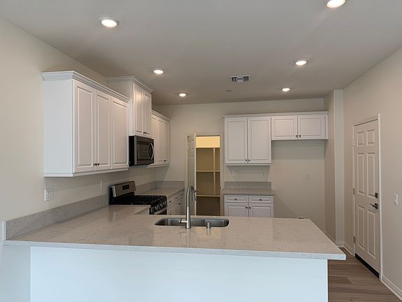 5th image of 4237 S Hermosa Paseo