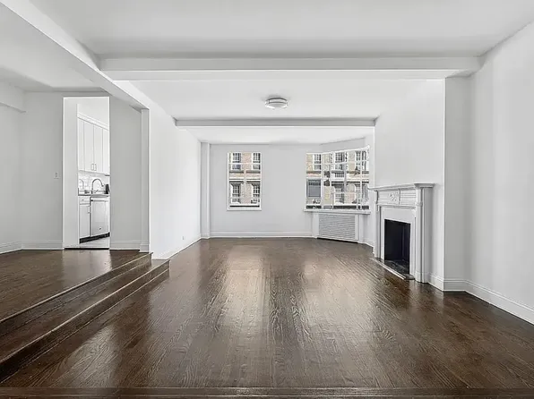 20 5th Ave APT 4B, New York, NY 10011