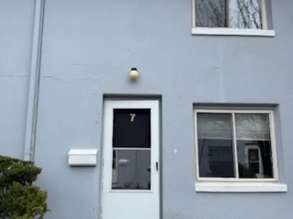 994 Washington St APT 7, Weymouth, MA 02189