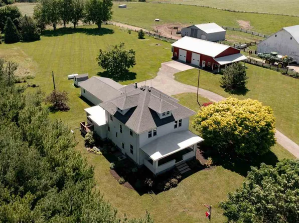 4306 Dane Rd SW, Iowa City, IA 52240