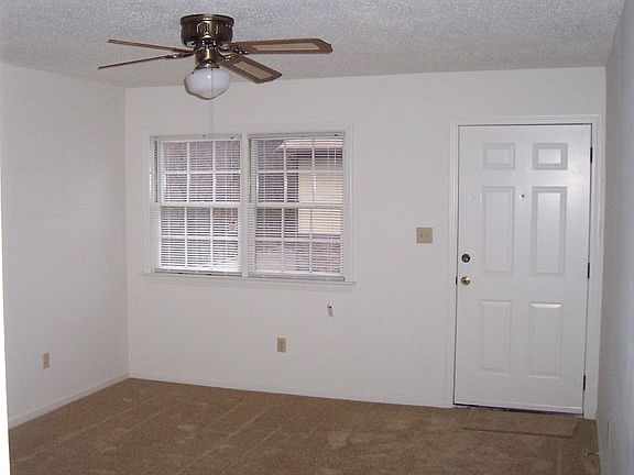 5th image of 427 N Center St #B