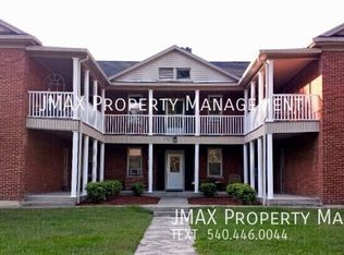 1737 Greenwood Rd SW APT 4, Roanoke, VA 24015