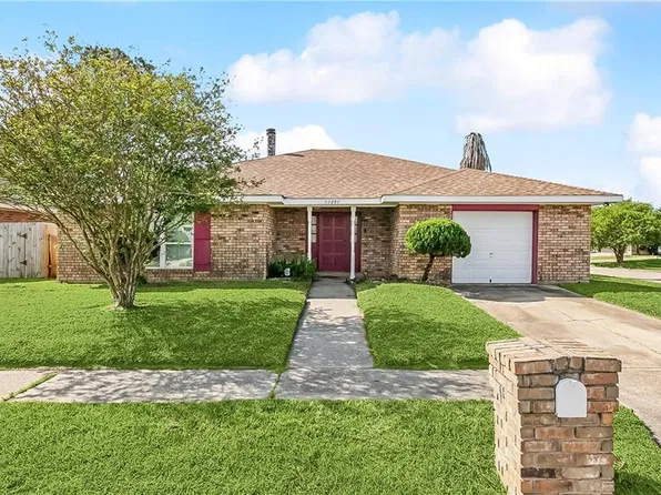 11251 Ivy Ln, New Orleans, LA 70128