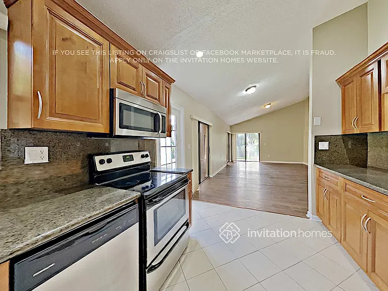260 SW 113th Ter — Photo 7