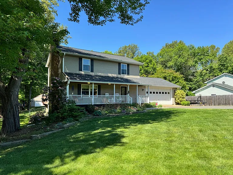 454 Widewater Rd — Photo 1