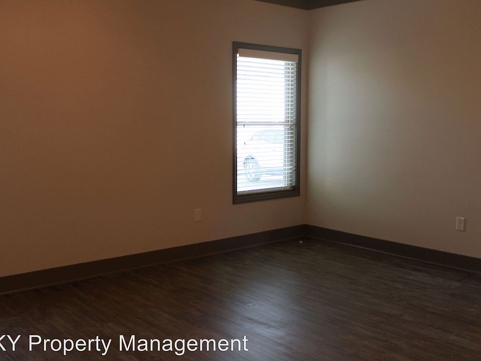 1st image of 556 Emmett Ave APT 67