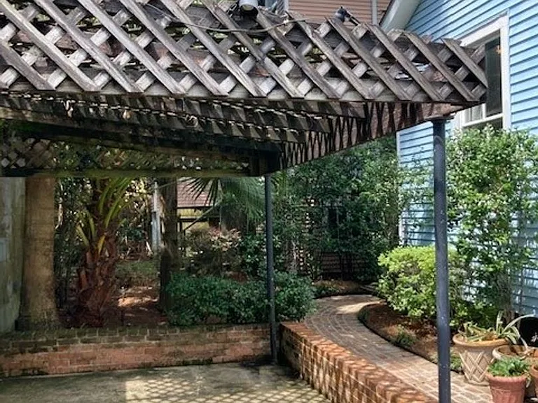 739 Pine St — Photo 14