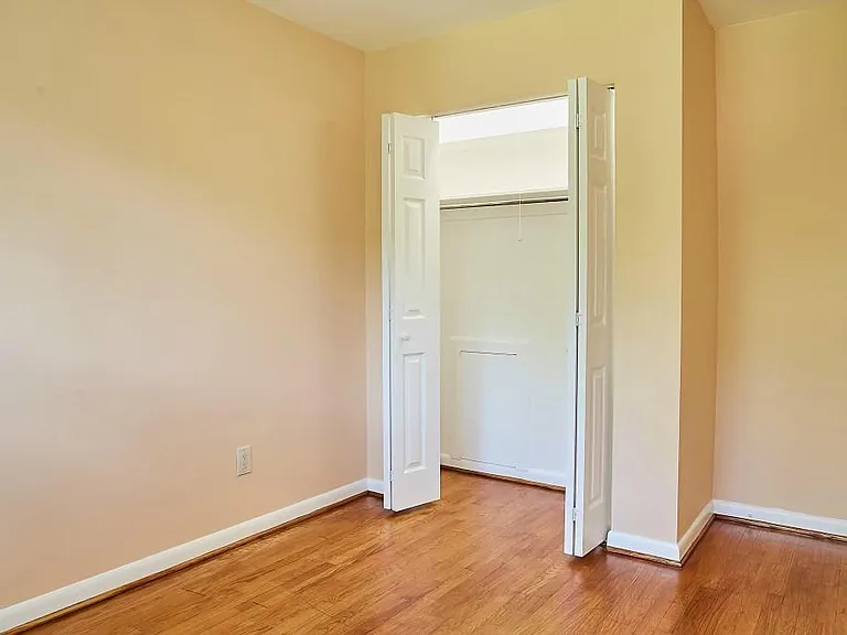 Upper bedroom 1 closet