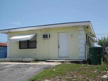 1st image of 1409 NW 33rd Dr