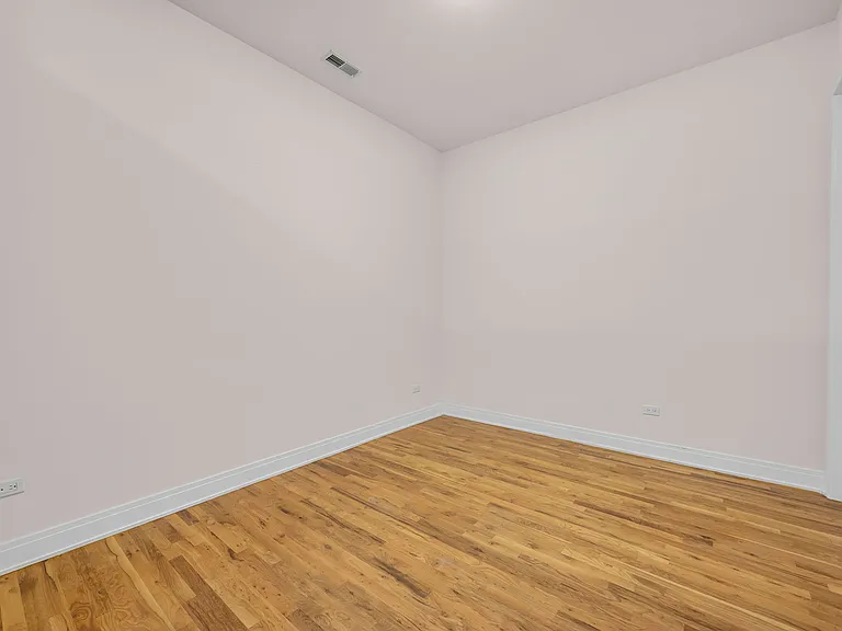 2024 N California Ave #2D — Photo 18