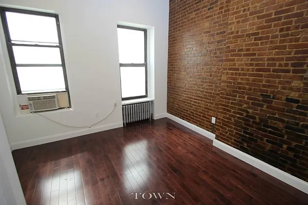 Rented by Town Residential | media 15