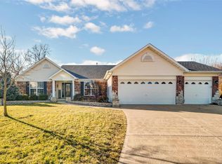 83 Ancestry Court St, Peters, MO 63376
