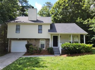 1176 Realm Ln, Lawrenceville, GA 30044