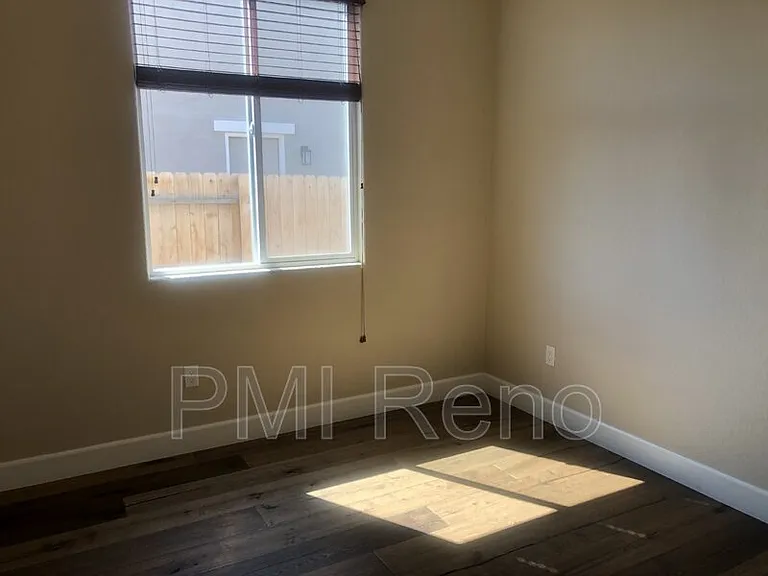 9334 Pond St — Photo 13