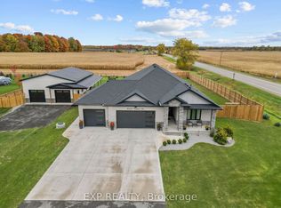 6572 Calvert Dr, Adelaide Metcalfe, ON N7G3H5