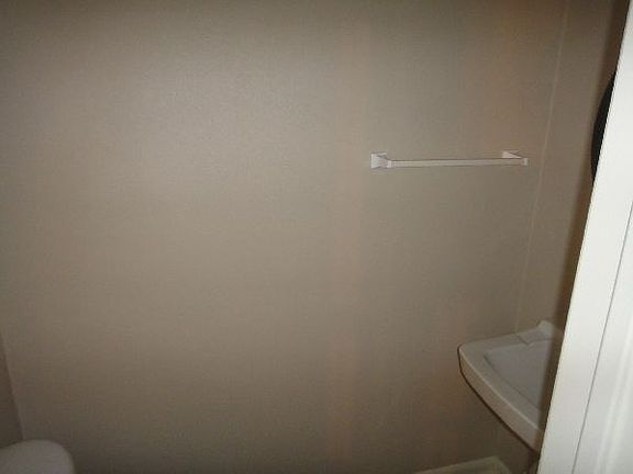 3rd image of 2309 De Lee St