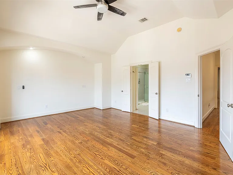 4233 Childress St — Photo 28