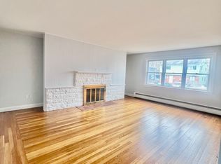 48 Anderson St #48, Lowell, MA 01852