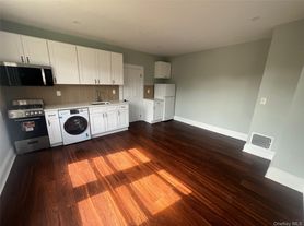 62 Woodland Ave, New Rochelle, NY