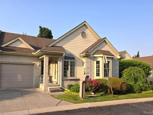 8 Hickory Ct #8, Dearborn Heights, MI 48127