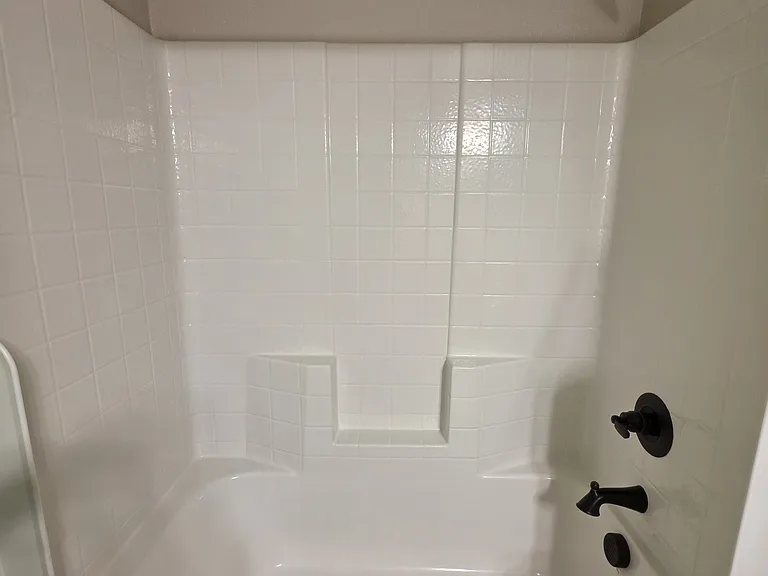 Hall bath tub