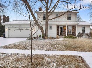 4383 Harbin Dr, Waterloo, IA 50701