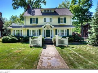 2566 Wellington Rd, Cleveland Hts, OH 44118