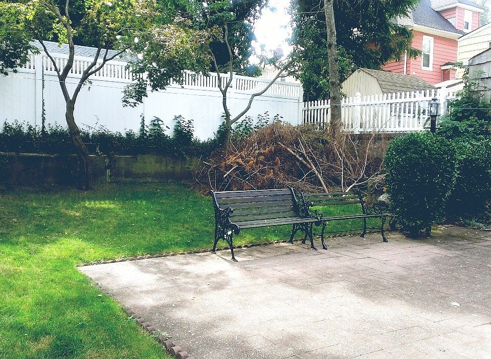 2nd image of 15414 14th Ave