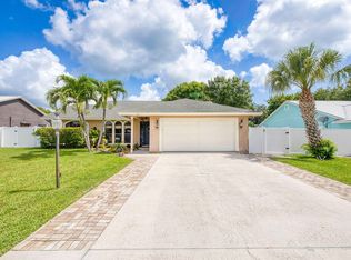 801 NE Zebrina Senda, Jensen Beach, FL 34957