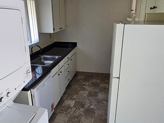 2nd image of 6010 SW 30th Ave APT 8