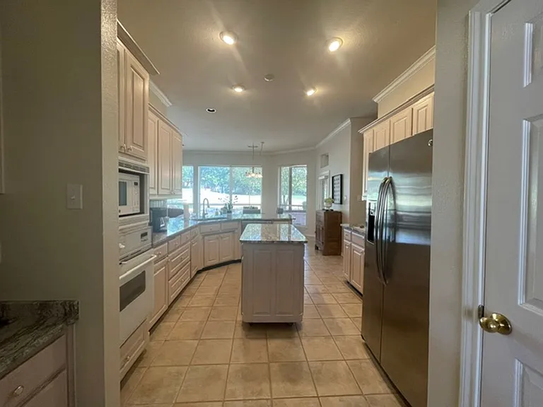 558 Timber Ridge Dr — Photo 9