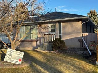 713 W 19th St S, Lethbridge, AB T1J3G9