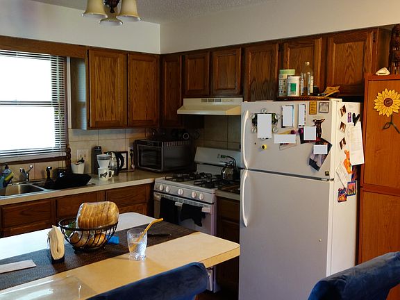 3rd image of 2617 Woodmeadow Dr SE