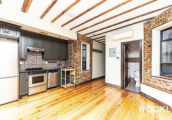 3rd image of 1467 Bedford Ave #3G