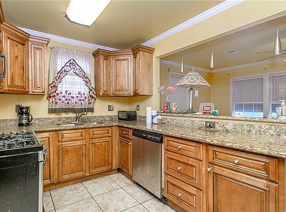 3rd image of 4734 Werner Dr