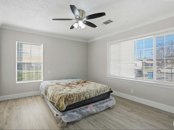 5th image of 1239 Washington Ave