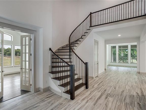 4th image of 13647 Woodford Ln