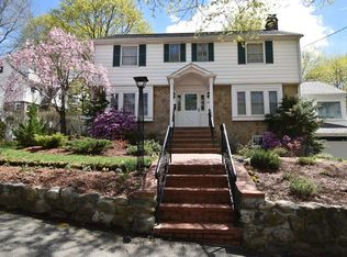 10 Duxbury Rd, Newton, MA 02459