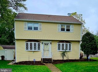 403 Warwick Rd N, Lawnside, NJ 08045