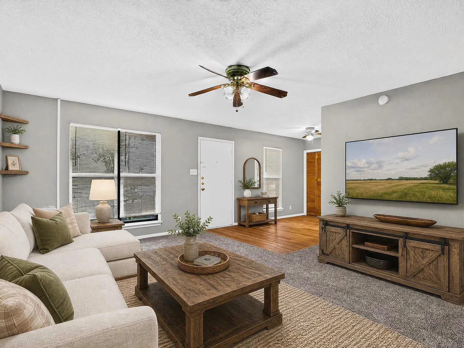 2 bed, 1026 sqft, $1,300 — Photo 4