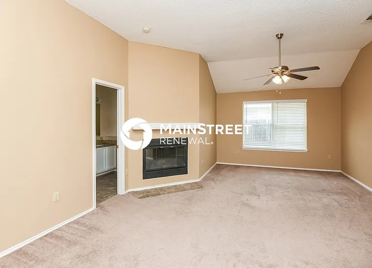 2951 Seguin Trl — Photo 6