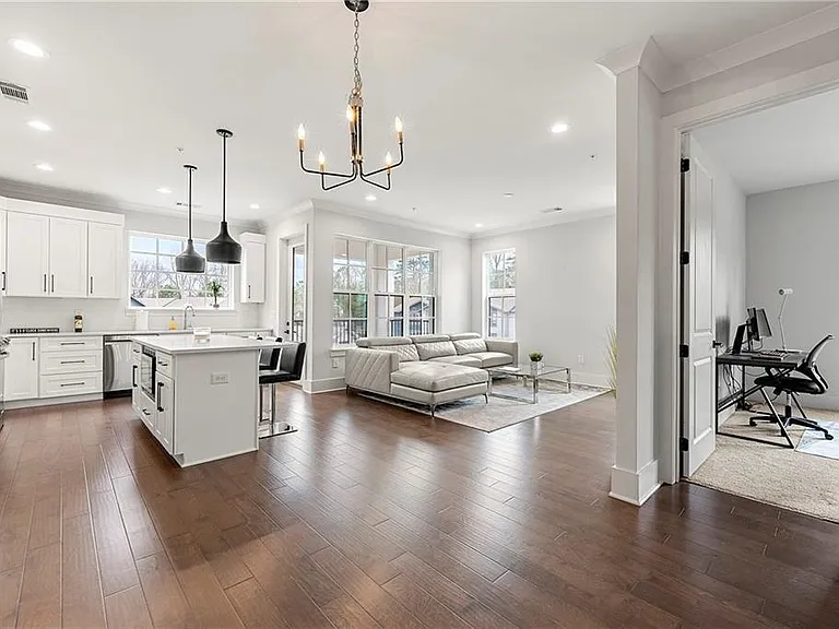 6890 Peachtree Dunwoody Rd #301 — Photo 4