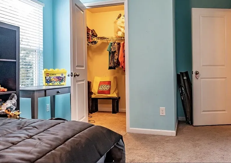 909 Amanda Dr — Photo 8