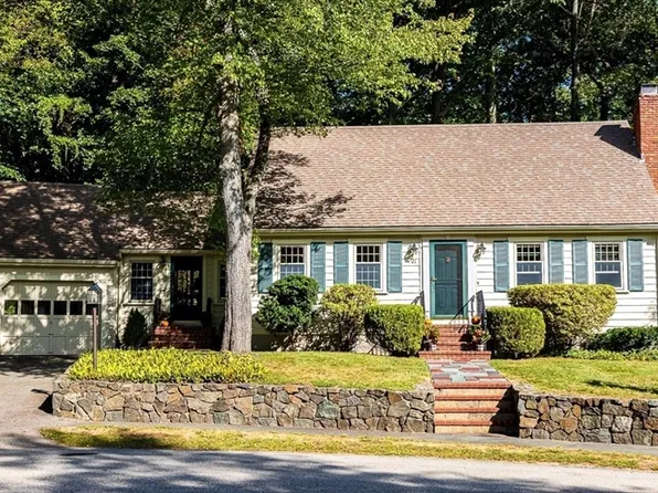 21 Pine Ridge Cir, Reading, MA 01867