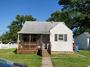 4 Livingston Ave, Avenel, NJ 07001